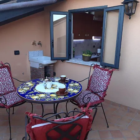 Apartment Mansarda Maria *